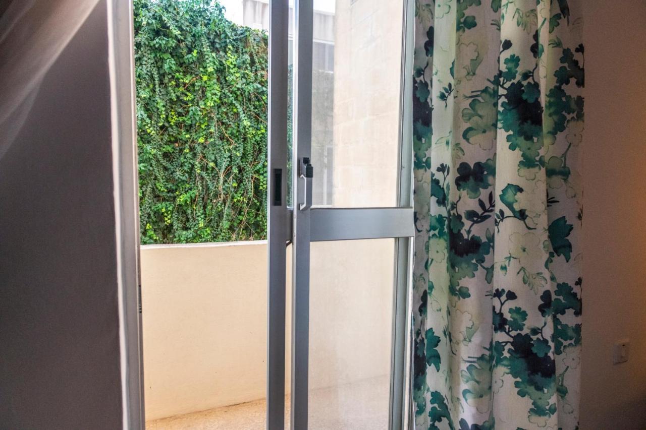 Rua Cosy Apartment سليمة المظهر الخارجي الصورة