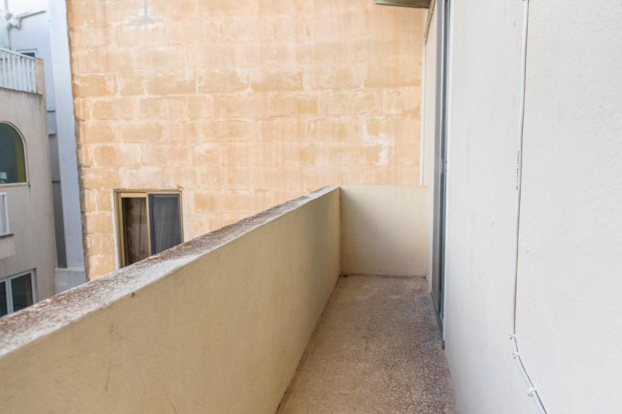 Rua Cosy Apartment سليمة المظهر الخارجي الصورة