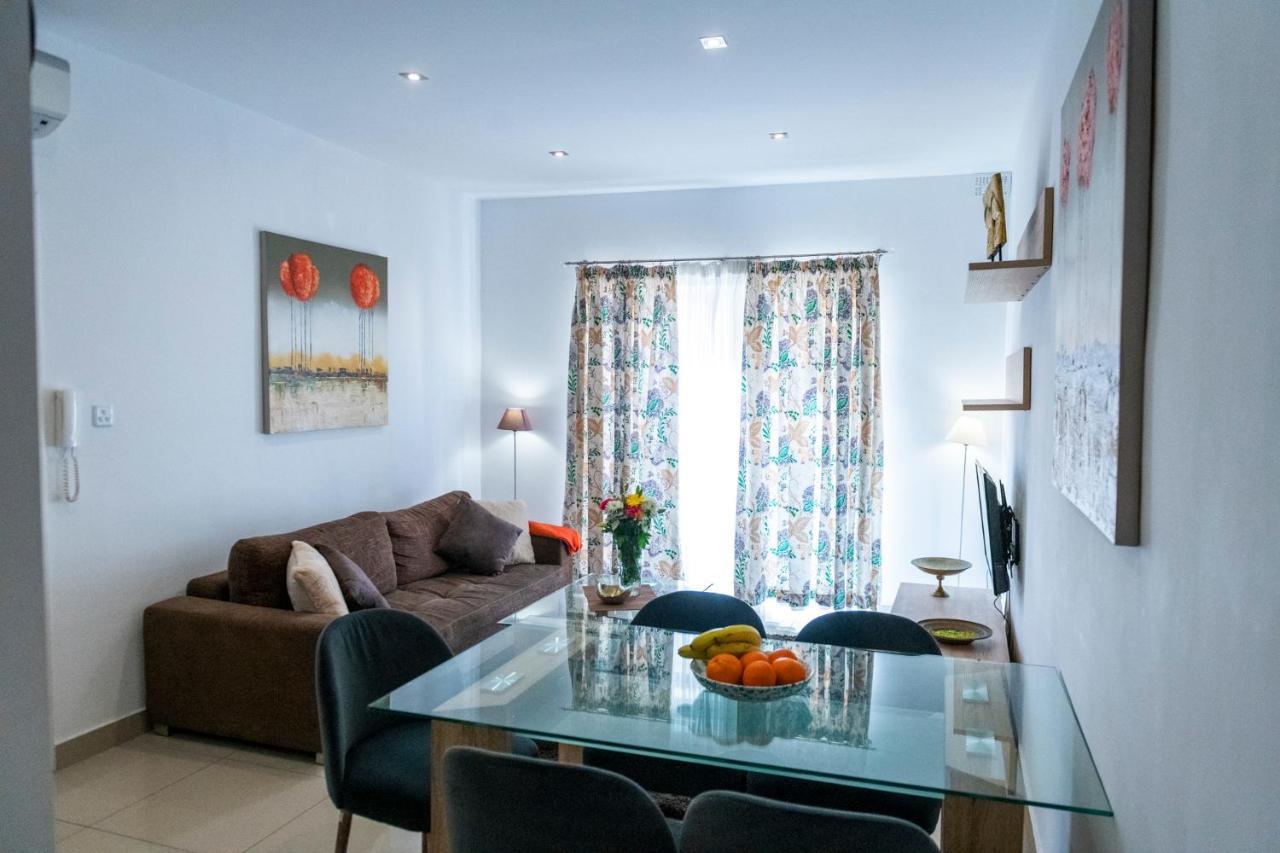 Rua Cosy Apartment سليمة المظهر الخارجي الصورة